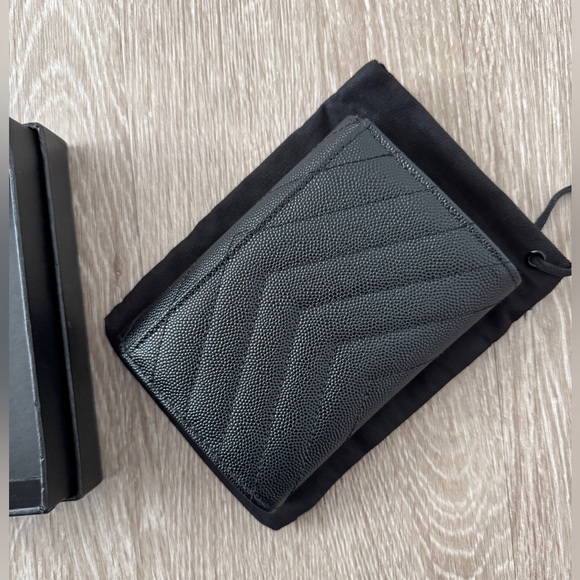 Saint Laurent YSL Monogram Small Flap Wallet in Grained Leather - Picture 3 of 16